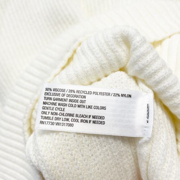 A New Day Women's Valentine's Crewneck Pullover Sweater Cream Heart Size XL - Picture 4 of 6